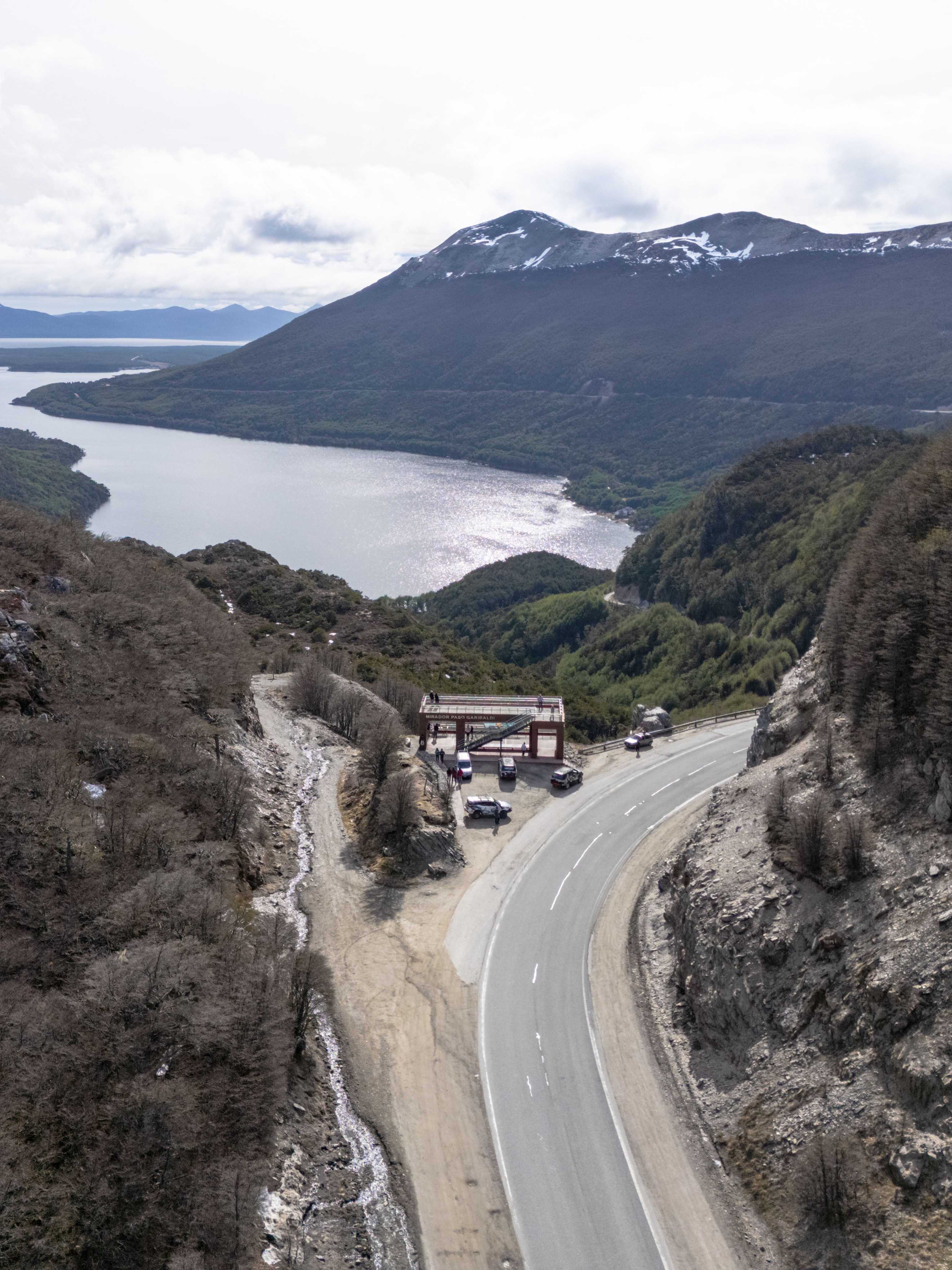 Lagos Escondido y Fagnano